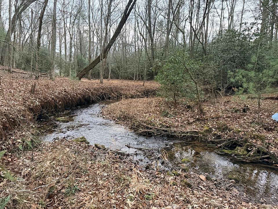 1st image of 10 Williams Branch Dr