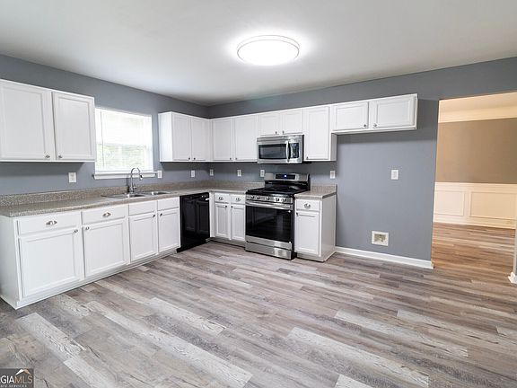 4th image of 6263 Shell Dr SW