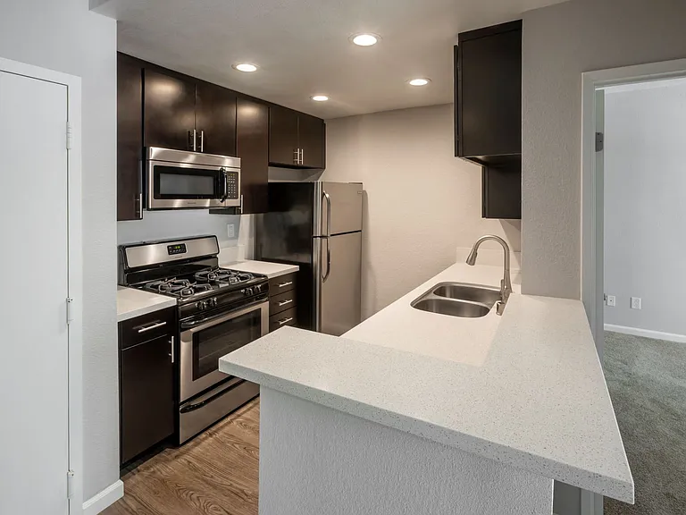Two Bedroom Apartments in Hollywood, CA - Apartment Kitchen with Breakfast Bar summit