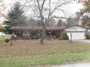 638 Orchard Heights Dr, Spencer, IN 47460