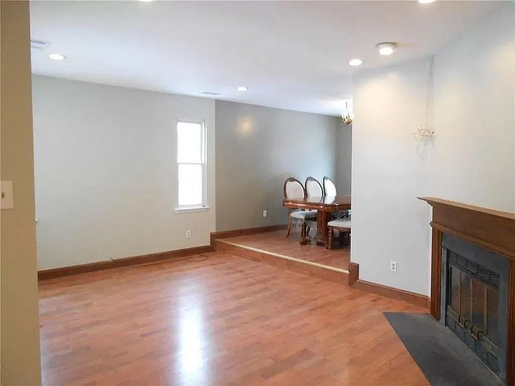 11 Karnell Ct — Photo 2