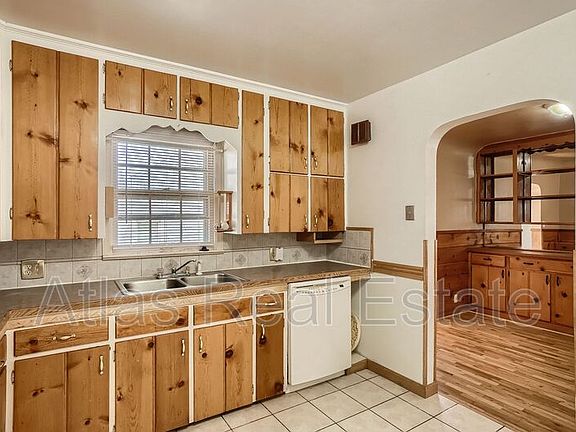 4th image of 1721 12th St #1