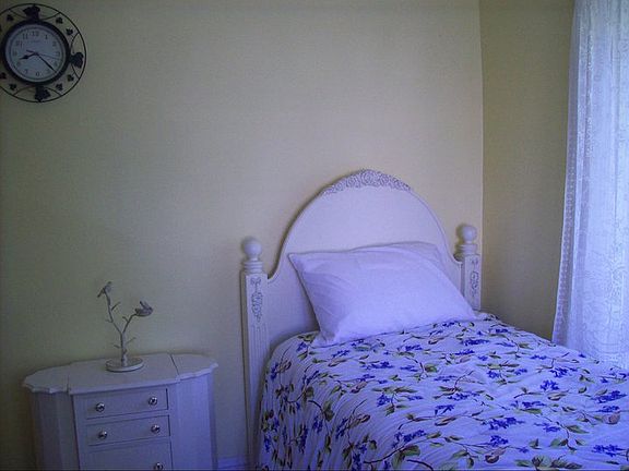 2nd image of 2 Hillcrest St