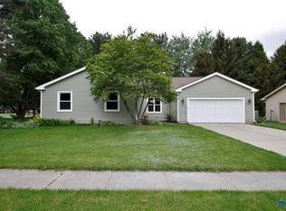 2456 Morningdew Blvd, Maumee, OH 43537