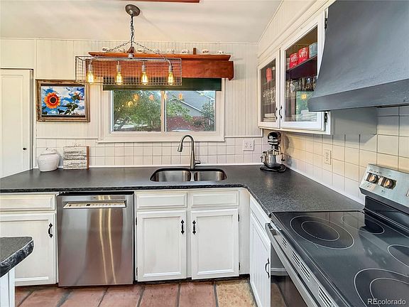 3rd image of 13232 W Layton Avenue