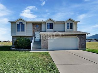 340 W West Oaks Dr, Ogden, UT 84404