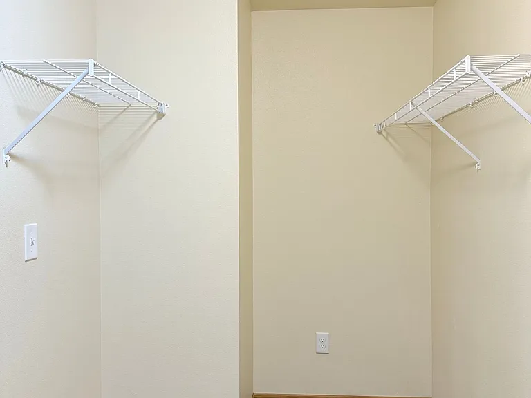 West Lake III Apartments — Photo 7