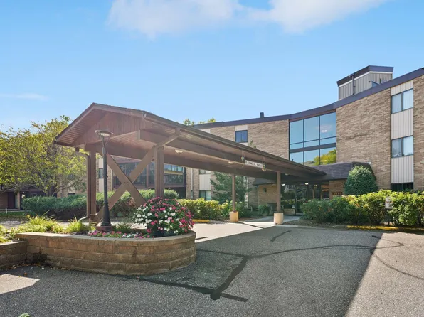 2670 Oxford St N APT 246, Roseville, MN 55113