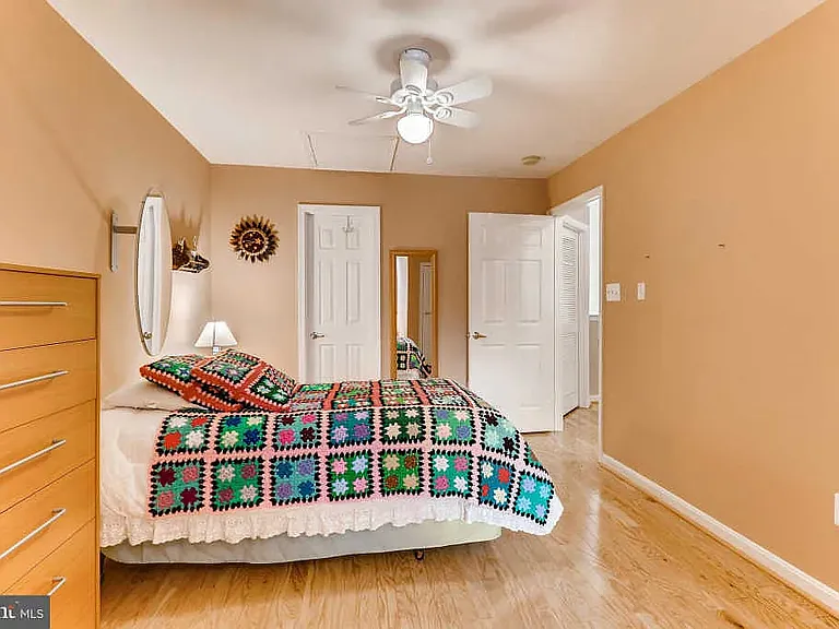 2nd Floor, Third Bedroom, No.1