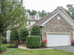 21 Young Ct, Chester, NJ 07930