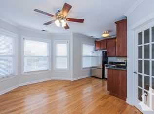 645 W Roscoe St, Chicago, IL 60657