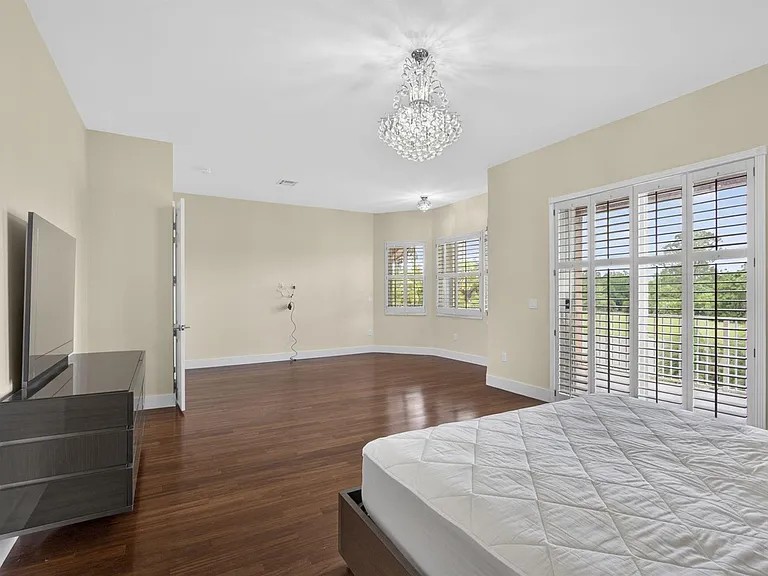 1724 Annandale Cir — Photo 42