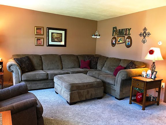 3rd image of 24 Duncan Dr