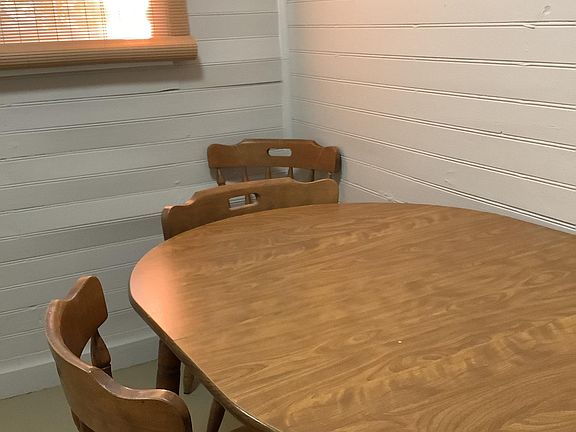 Cozy breakfast nook