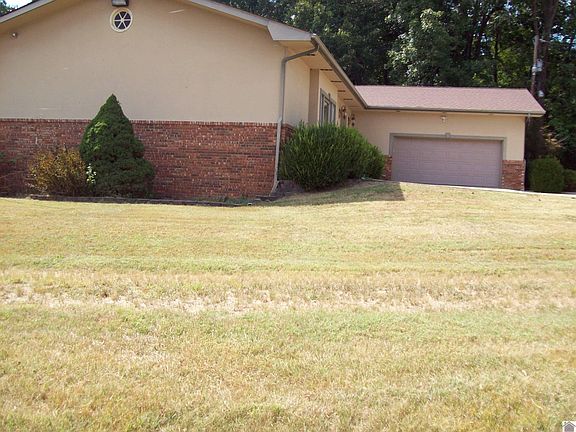 3rd image of 550 Pioneer Ln