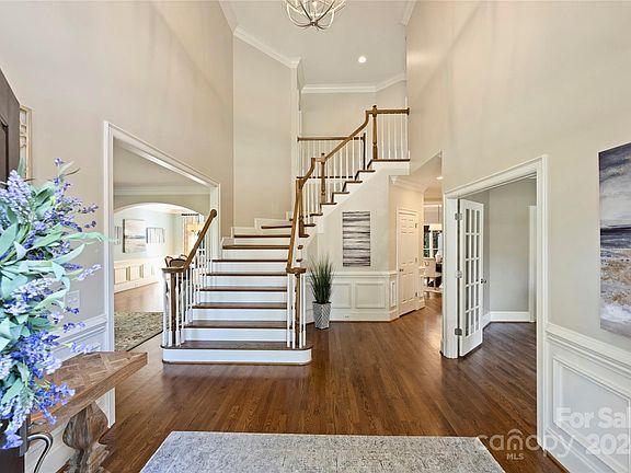 3rd image of 10404 McGinn Pl