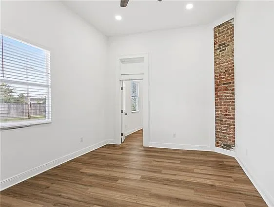 1537 Louisa St — Photo 6