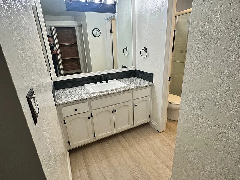 10345 Molino Rd — Photo 17