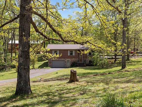 2nd image of 48 Hill Rd