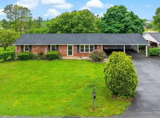 557 Mimosa Dr, Martinsburg, WV 25404