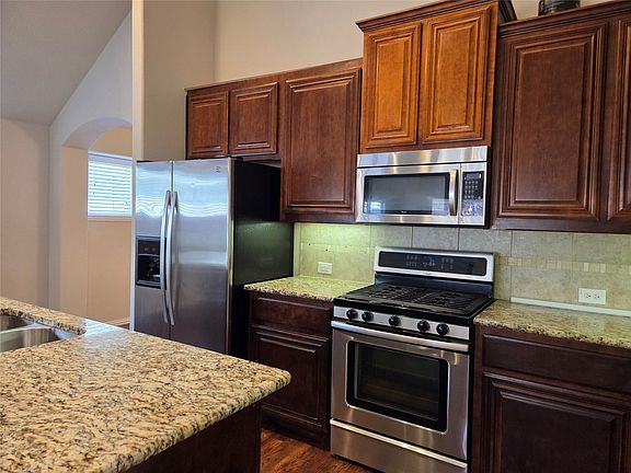 3rd image of 9400 Jerico Dr