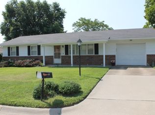 808 Weyland Rd, Boonville, MO 65233