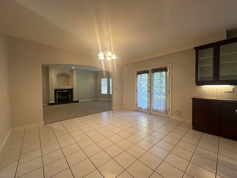 4331 Pendlebury Rd — Photo 10