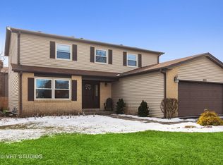 403 Janice Ct, Wheeling, IL 60090