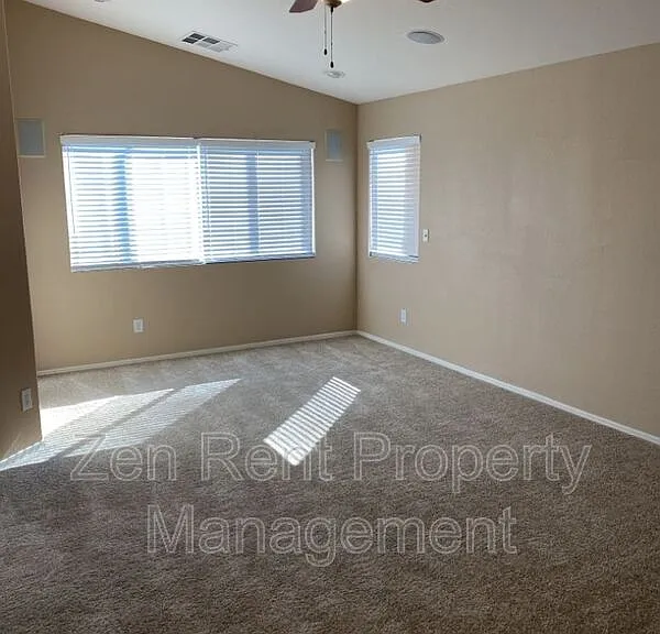 2541 W Canyon Way — Photo 18