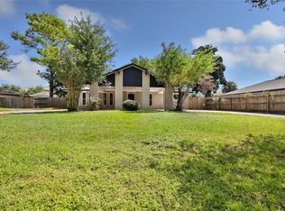 4308 Pine Shadows St, Dickinson, TX 77539