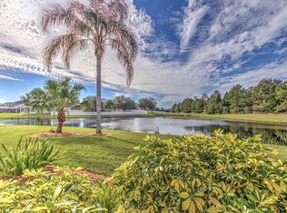 7401 Surrey Wood Ln, Apollo Beach, FL 33572