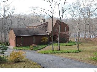 29 Chalburn Rd, Redding, CT 06896