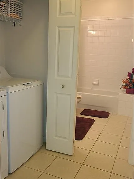 445 Robin Hood Cir #201 — Photo 9