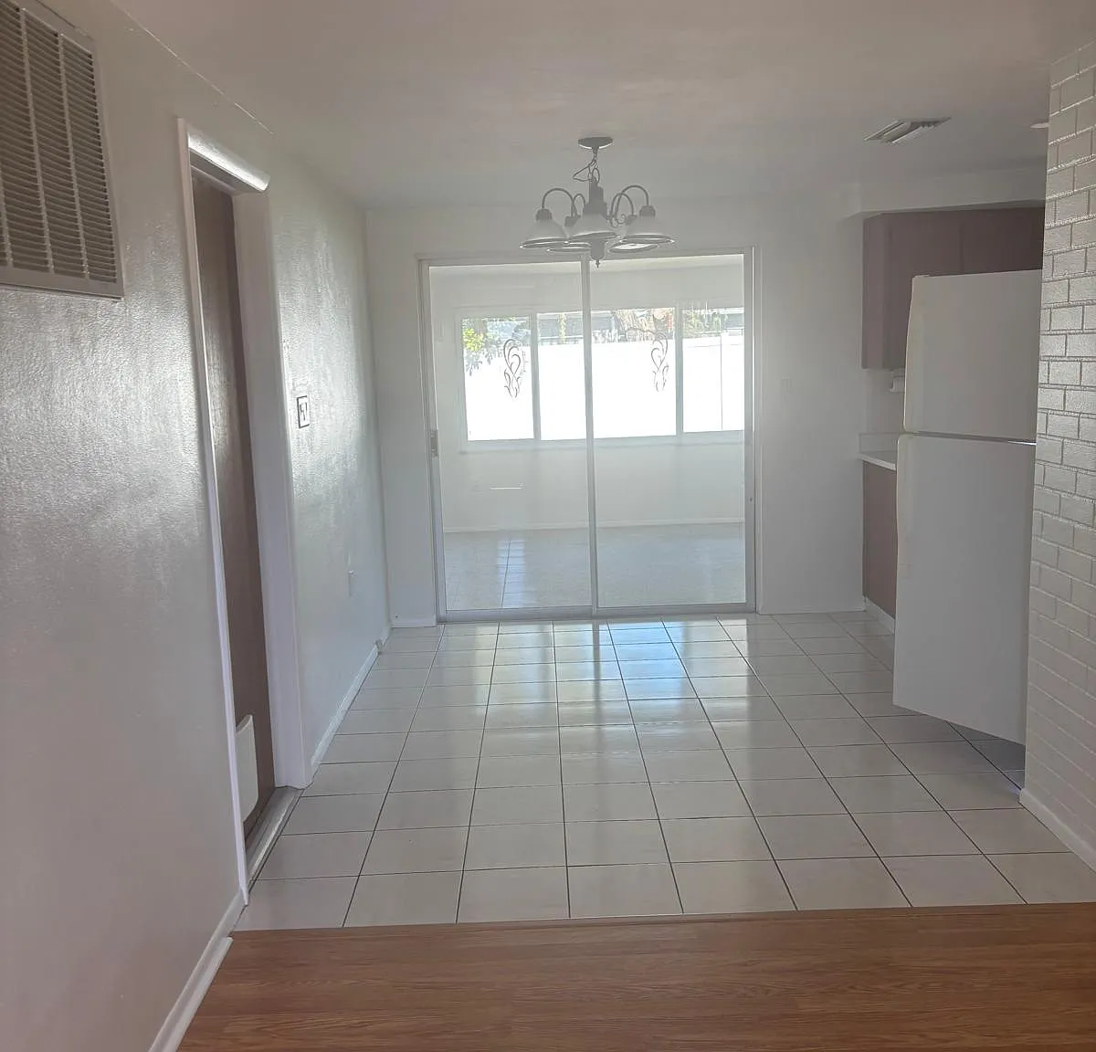 2 bed, 1056 sqft, $1,800 — Photo 3