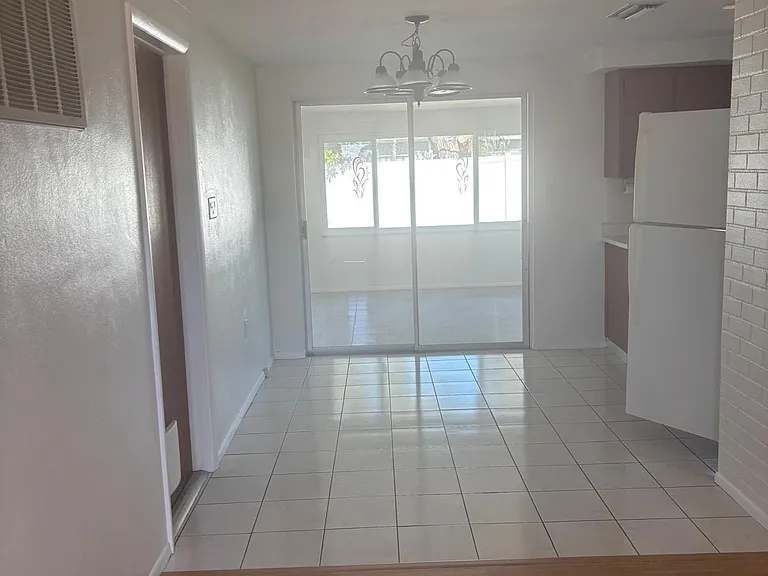 4853 Manor Dr — Photo 3