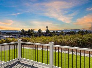 814 S 227th Pl UNIT 1, Seattle, WA 98198