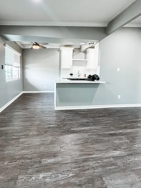 Maureen Court/Mirawood Apartments