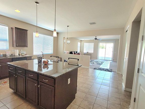 3rd image of 194 E Mead Dr
