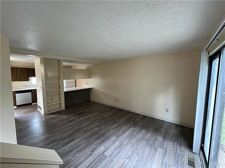 133 Orchard Dr #A — Photo 2