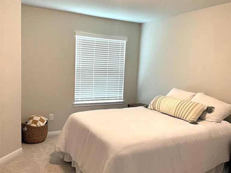 5504 Hyde Park Dr — Photo 22