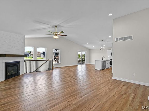 4th image of 1847 Robins Mill Ct