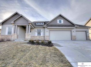 6126 S 195th St, Omaha, NE 68135