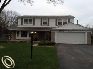 20965 Virginia Dr, Southfield, MI 48076