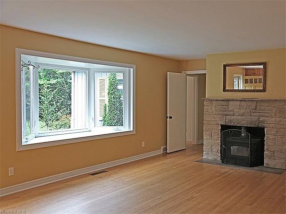 2nd image of 2206 Harden Cir