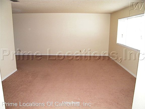 2nd image of 1577 E Colonial Pkwy