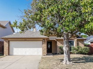 8705 Elbe Trl, Fort Worth, TX 76118