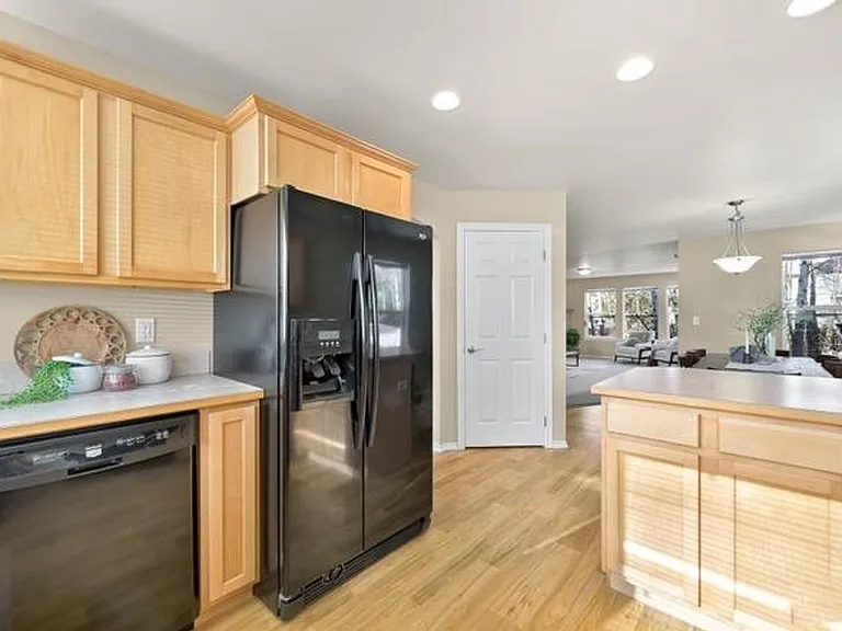 4160 Deemer Rd #202 — Photo 17