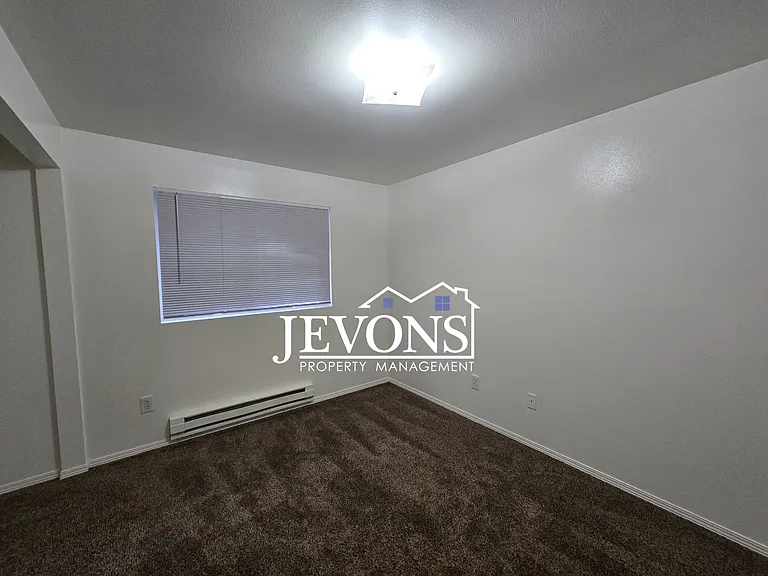 311 N 6th St #6 — Photo 11