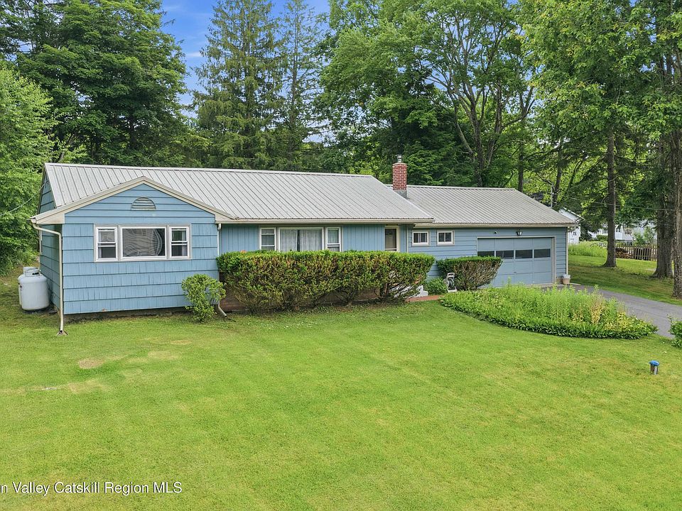 1st image of 17 Bruin Drive