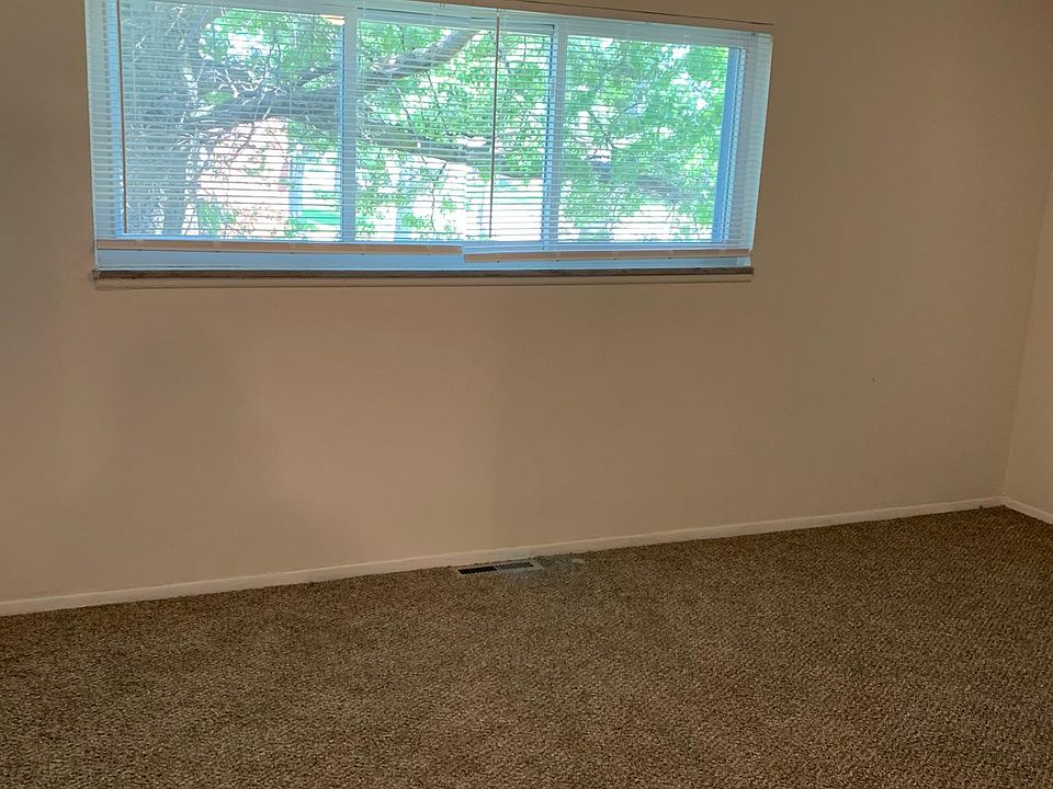 2nd image of 5699 Eastwood Ave